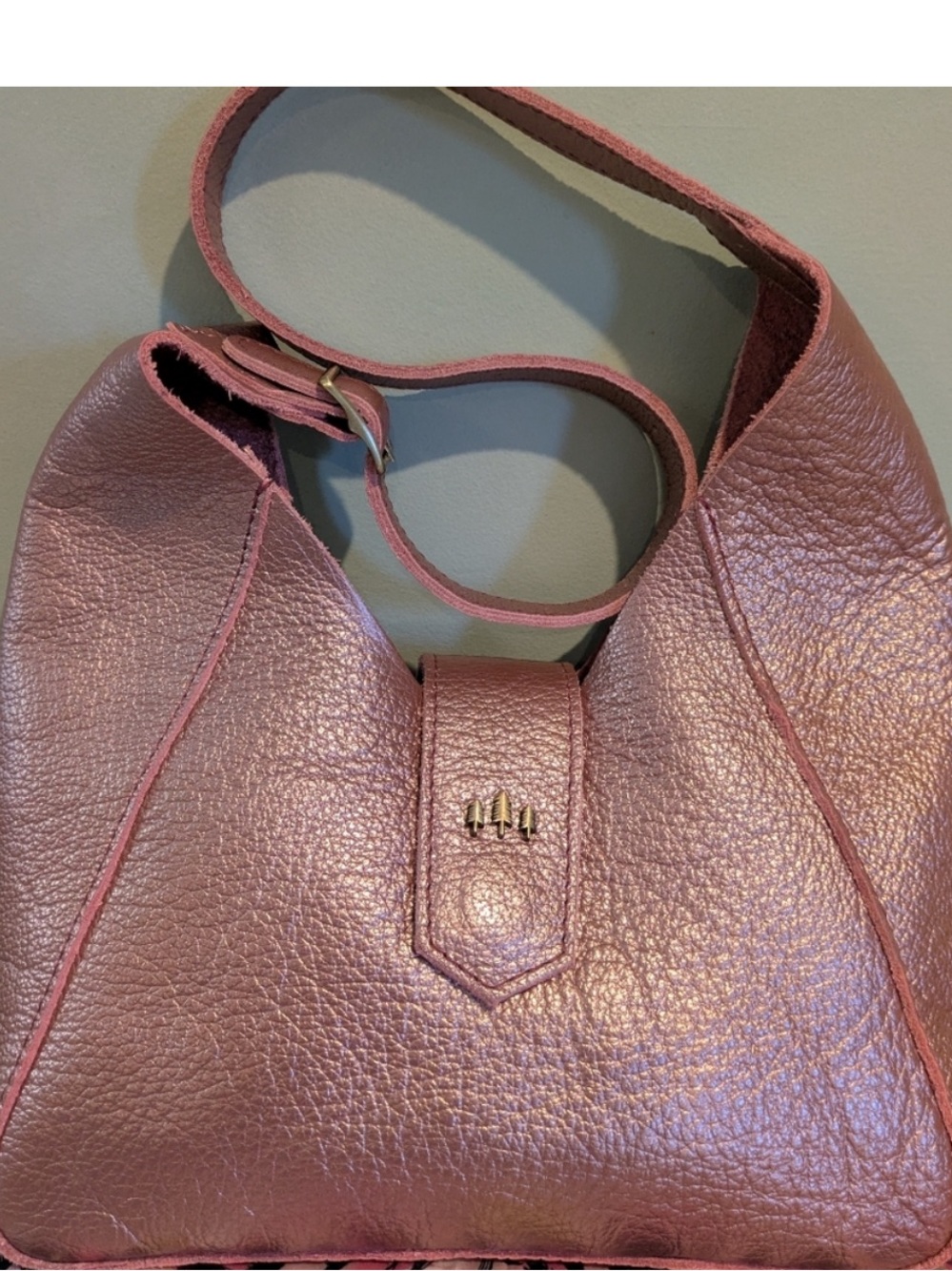 Portland Leather Supernova Flora                Metallic Pink Supernova Finish
